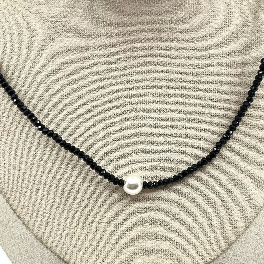 Vintage Boho Y2K Black Beaded Necklace with Faux Pearl Minimalist Retro‎ Style